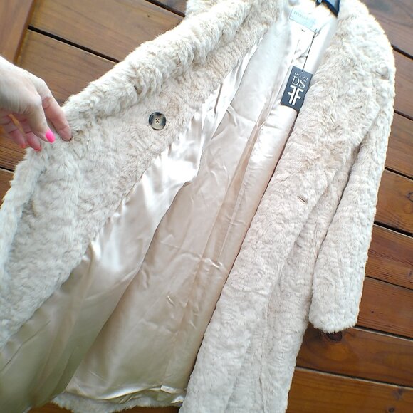 Fabulous Furs Vintage Faux Fur Persian Lamb Knee-Length Coat Size Small - Picture 8 of 10